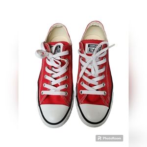 Converse all star red size: men's 5, women's 7